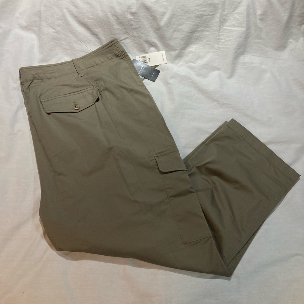 Lauren Ralph Lauren Cargo Capris, Women’s size 22w X 26” long. NWT! $145.00!